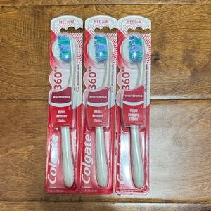 NWT Bundle of 3 Colgate 360 Whitening Toothbrush Set